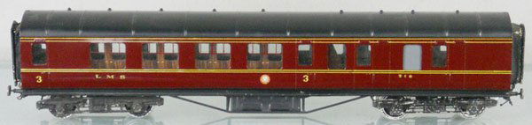 BASSETT-LOWKE EXLEY LMS COACH: O ga, 3rd class, side corridor brake end, 57' car, C5-6.
