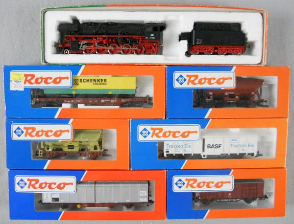ROCO TRAIN SET: HO ga, 2-rail, 14126A loco & tender w/cars 46424, 46000, 46132, 46401, 46510, 46356, orig boxes, C9.