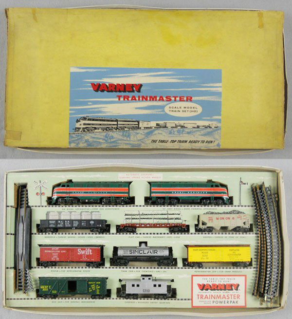 VARNEY TRAIN SET: HO ga, Great Northern AA diesel w/8 freight cars & track, orig set box & inserts minor wear, top worn, C8-9.