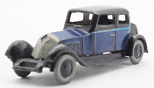 C.D. RENAULT SEDAN (1 of 3)