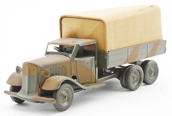 MINIC 69MCF ARMY 6-WHEEL CANVAS LORRY (1 of 2)