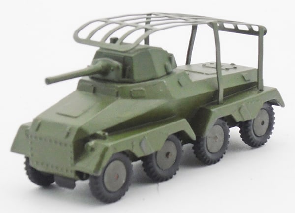 MARKLIN 8021/23 PANZER w/ANTENNA (1 of 2)