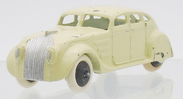 DINKY 22H STREAMLINED SALOON (1 of 3)