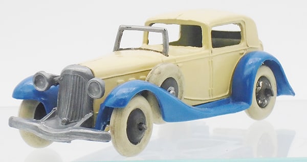 DINKY 24C TOWN SEDAN (1 of 3)