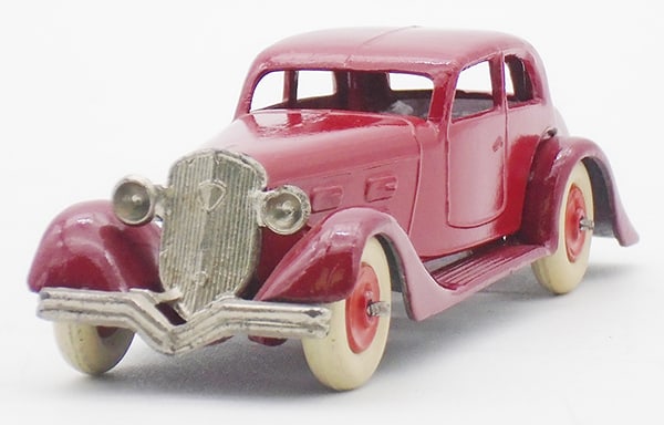 A.R. 601 PEUGEOT BERLINE (1 of 2)