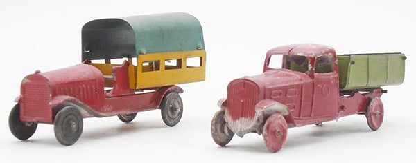 2 A.R. PEUGEOT TRUCKS (1 of 2)