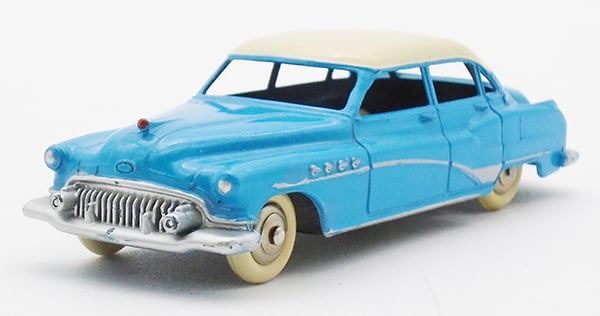 FRENCH DINKY 24V BUICK ROADMASTER (1 of 2)