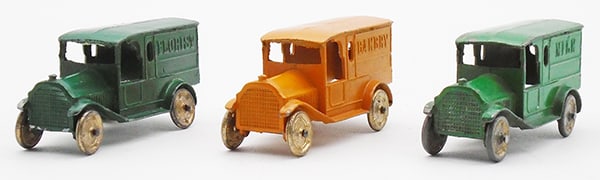 3 TOOTSIETOY 4630 FEDERAL VANS (1 of 2)