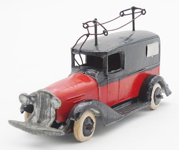 MICRO RADIO CAR (1 of 2)