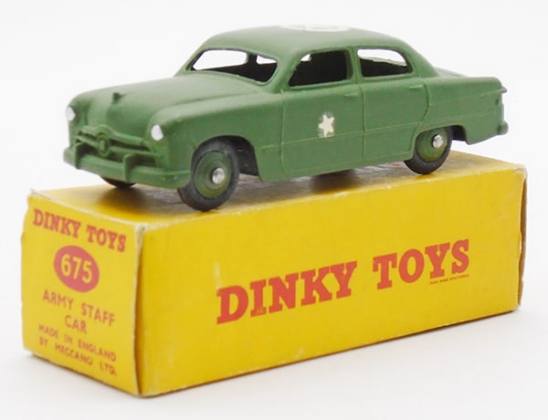 DINKY 675 FORD SEDAN ARMY STAFF CAR (1 of 2)