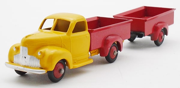 FRENCH DINKY 25P STUDEBAKER TRUCK (1 of 2)