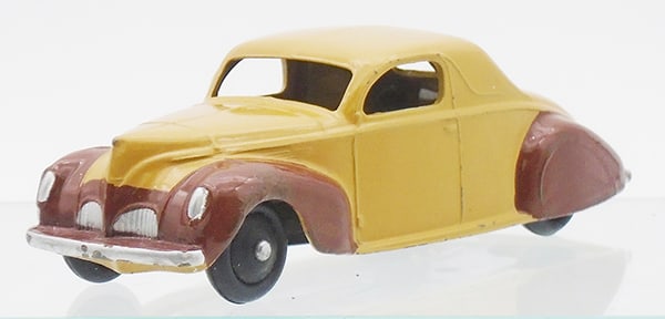 DINKY 39C LINCOLN ZEPHYR (1 of 2)