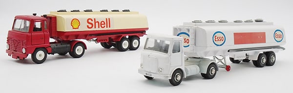 2 DINKY VEHICLES (1 of 2)