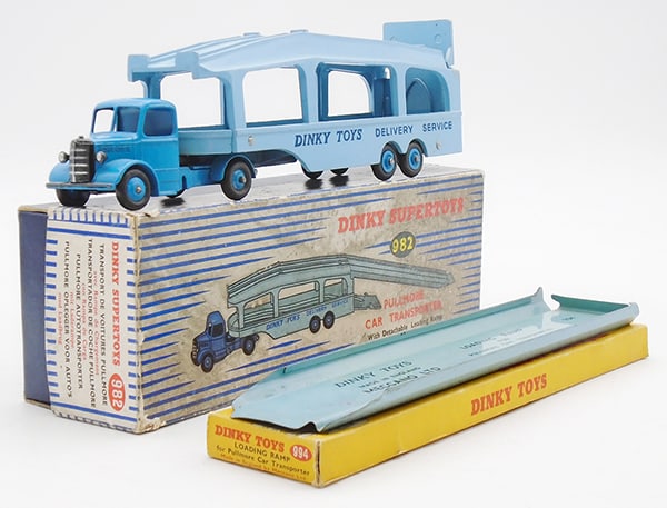 DINKY 982 PULLMORE CAR TRANSPORTER (1 of 2)