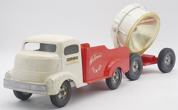 SMITH MILLER 810 GMC SEARCHLIGHT TRUCK & TRAILER (1 of 2)