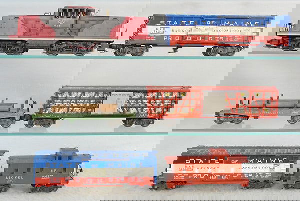 LIONEL TRAIN SET (1 of 2)