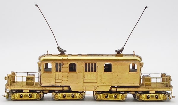 JAPANESE BRASS LOCO: HO ga, made in Japan, 7 in long, all 16 wheels powered, C8.