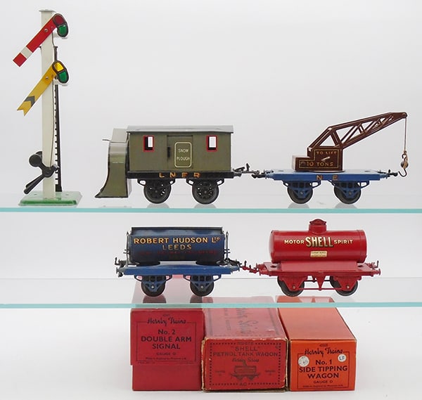 HORNBY FREIGHT LOT (1 of 2)