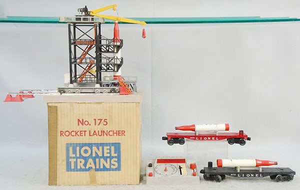 LIONEL 175 ROCKET LAUNCHER W/CARS (1 of 1)