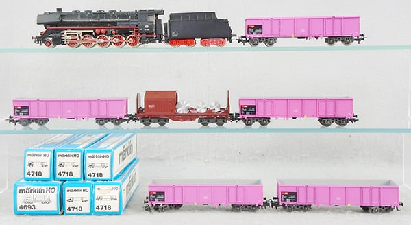 MARKLIN GERMAN FREIGHT SET (1 of 2)