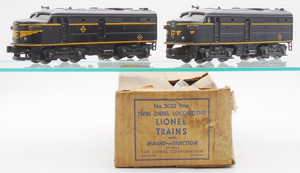 LIONEL 2032 ERIE AA ALCOS (1 of 3)
