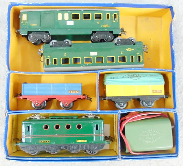 FRENCH HORNBY OBBM LE BOURGUIGNON SET: O ga, 3-rail, litho tin, BB-8051 electric 2-4-2 loco, w/orig tag, gondola, covered gondola, baggage, 3rd class coach, transformer, missing track, orig set box & dividers worn, top has split corners, C