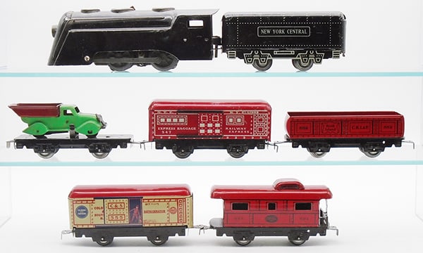 MARX TRAIN SET (1 of 3)