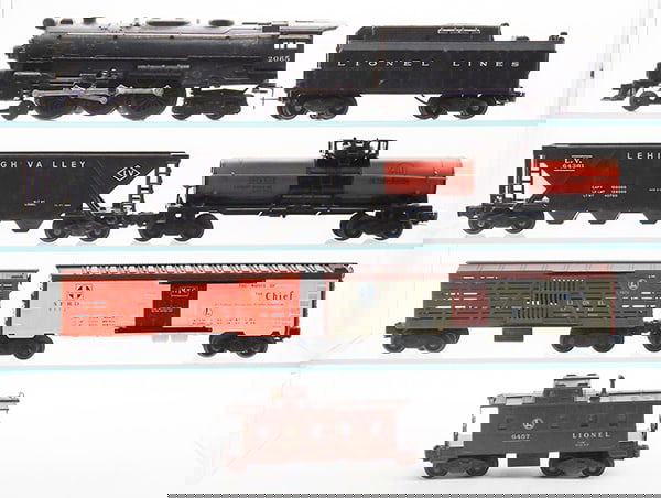 LIONEL TRAIN SET (1 of 3)