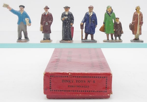 FRENCH DINKY #5 PASSENGERS (1 of 1)