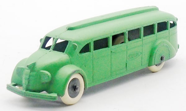 TOOTSIETOY 1045 JUMBO TOOTSIE BUS (1 of 2)