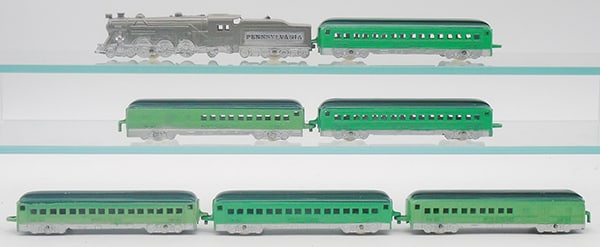 TOOTSIETOY PENNSYLVANIA TRAIN SET (1 of 2)