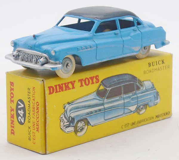 FRENCH DINKY 24V BUICK ROADMASTER (1 of 2)