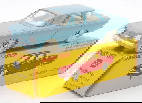 FRENCH DINKY 552 CHEVROLET CORVAIR (1 of 2)