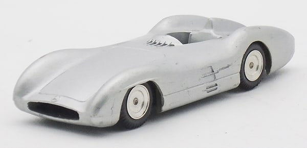 MARKLIN MERCEDES 8010 W196 RACING CAR: silver, C8.