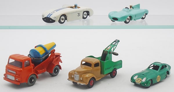 5 DINKY VEHICLES (1 of 2)
