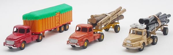 3 FRENCH DINKY TRUCKS (1 of 2)