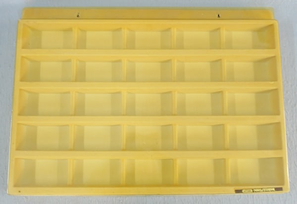 MATCHBOX MODELS OF YESTERYEAR DISPLAY: plastic, 29" x 21", holds 25 cars, plastic cover over yellow flocked shelves, C7-8.