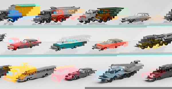12 MATCHBOX VEHICLES: 60B1, 51C2, 4D2, 28C3, 10D1, 33B3, 68B2, 36C1, 63C1, 9C3, 40B3, 53B3, C7-9.