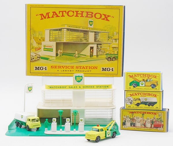 MATCHBOX BP GAS STATION (1 of 1)