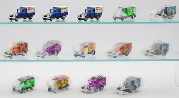 14 MATCHBOX KELLOGGS ADVERTISING TRUCKS (1 of 2)