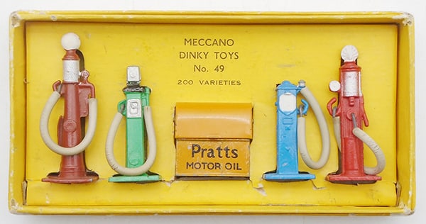 DINKY 49 PETROL PUMPS (1 of 1)