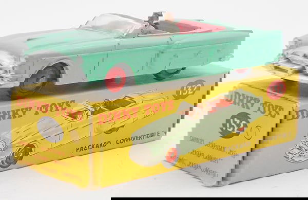 DINKY 132 PACKARD CONVERTIBLE (1 of 2)