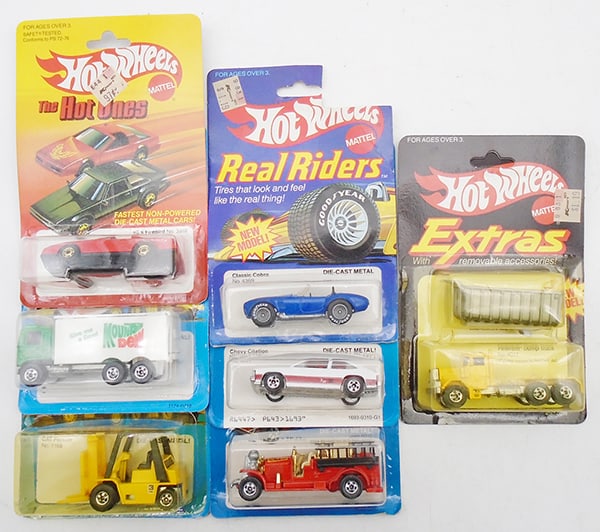 7 HOT WHEELS VEHICLES (1 of 1)