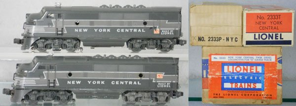 LIONEL 2333 NYC AA DIESELS: O ga, some paint chips, large red GM decals, screen tops missing all porthole lenses, orig boxes & inserts minor wear, power unit box missing 1 flap, master carton missing 3 flaps, C5.