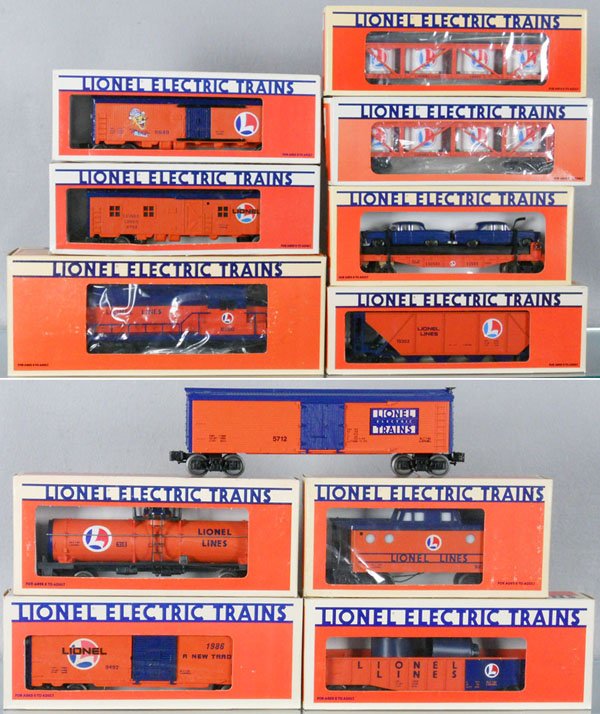 LIONEL TRAIN SET: O ga, 8380 diesel loco w/freight cars 5733, 9849, 19420, 19420, 9492, 6214, 9239, 6313, 16933, 19303, 5712, 11 orig boxes only, boxes have minor wear, C8-9.