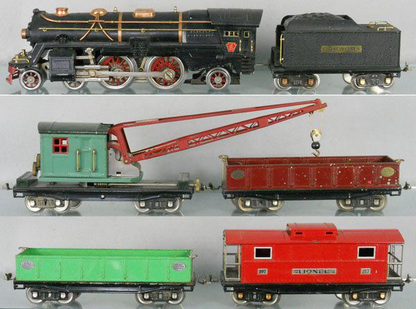 LIONEL TRAIN SET: std ga, 392E loco, 384T tender, restored w/crackle finish, 219 crane, 2 #212 gondolas, 1 has layout paint spots, 217 caboose, C5.