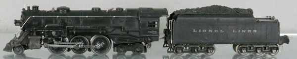 LIONEL 226E LOCO & TENDER: O ga, 226E loco, 2226W tender, slight warp on 1 side, C5-6.