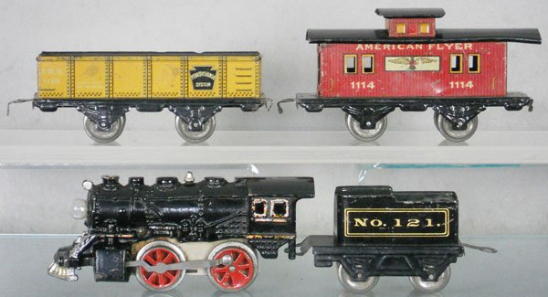 AMERICAN FLYER TRAIN SET: O ga, 916 electric loco, some silver paint highlights added, 121 tender, 1116 PRR sand car, 114 caboose, C4-5.