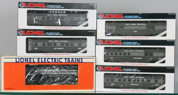 LIONEL NYC TRAIN SET: O ga, 8477 loco w/cars 16018, 16017, 16016, 16021, 16019, orig boxes, C8-9.