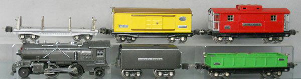 LIONEL TRAIN SET: O ga, 249E loco, cowcatcher has crack, 265W tender, 814 box car, missing 1 brakewheel, 812 gondola, 811 lumber, 817 caboose, C5-6.